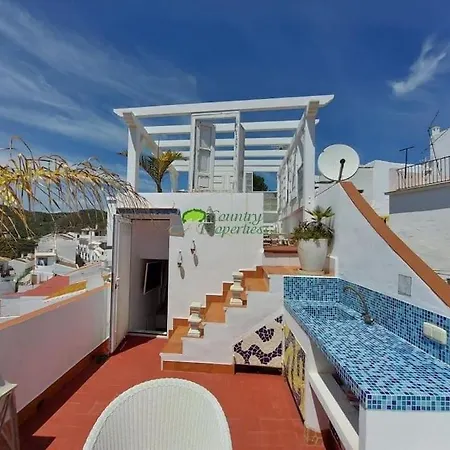 Holiday home Small With Beautiful Sea Views *